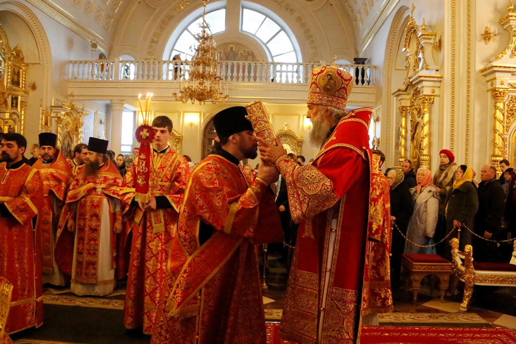 в Свято-Феодоровском кафедральном соборе была совершена Божественная литургия